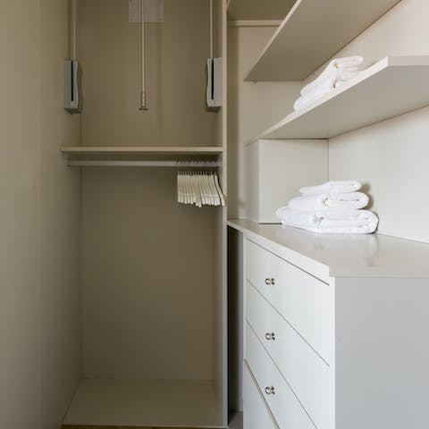 Unpack your bags in the walk-in closet – there's more than enough space for your things