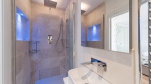 Lucky Number 8 Penthouse image 5