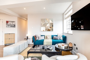 An Artisan Home image 9
