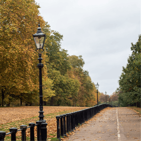 Enjoy a morning stroll through Hyde Park, a ten-minute walk away