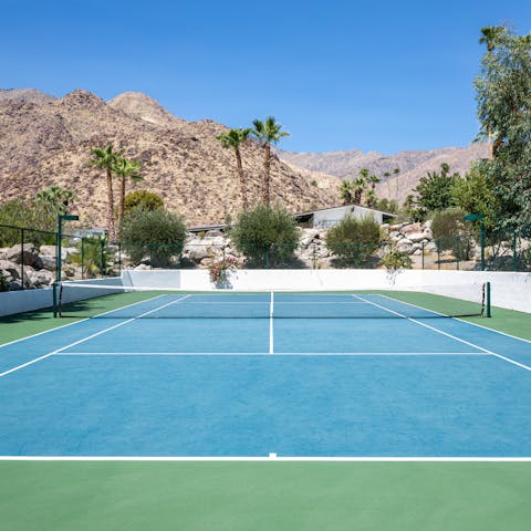 Practise your backhand on your very own tennis court 