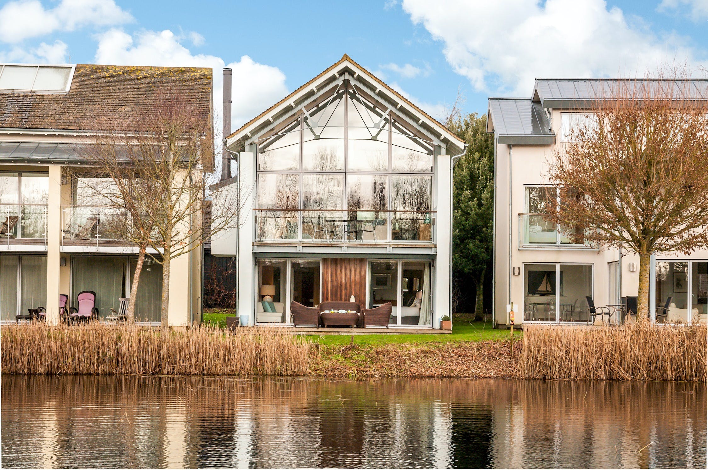 Lake Lodge, Cirencester, England Plum Guide