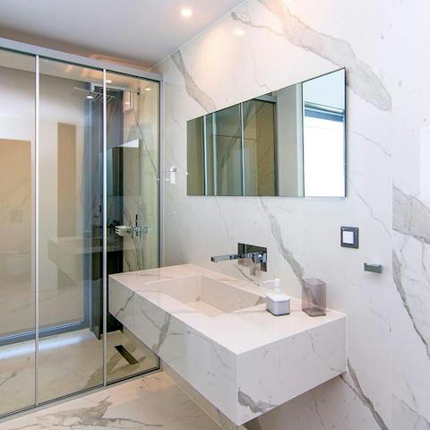 Freshen up before dinner in the stylish ensuite bathrooms 