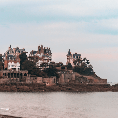 Explore the ruggedly handsome Dinard coastline, with picturesque houses and cliffs