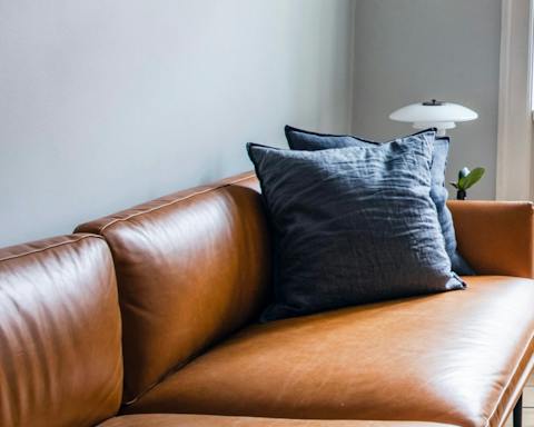 The comfy-looking Muuto leather sofa