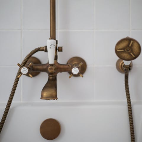 These vintage style taps and shower head