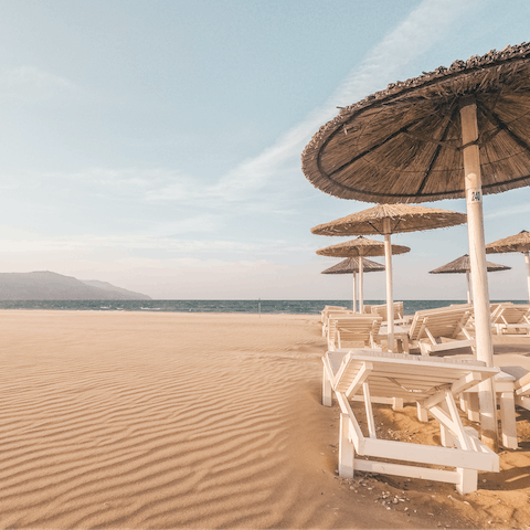 Sunbathe on sandy beaches – Koutalas is six minutes away by car