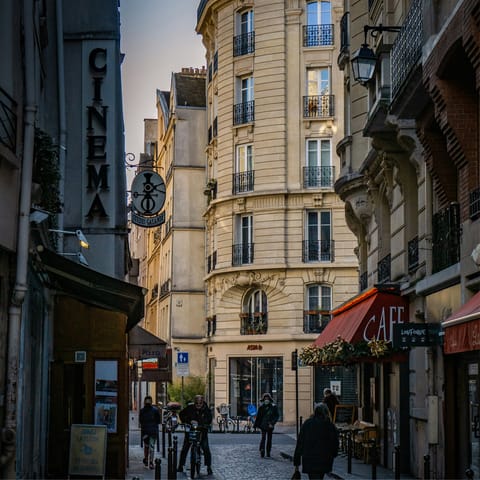 Explore the Latin Quarter's many shops, restaurants, and cafes