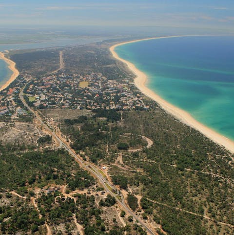 Take the short stroll to Tróia Mar beach – just 700 metres away