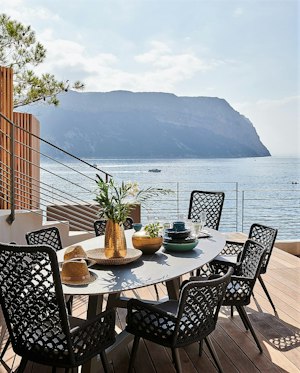 Cassis on The Rocks image 10