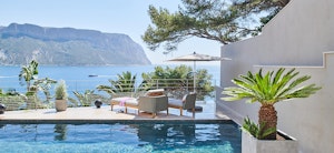 Cassis on The Rocks image 5