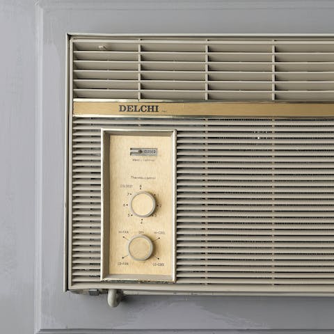 The retro air conditioning panel