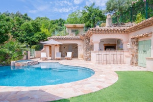 Calm Riviera image 1