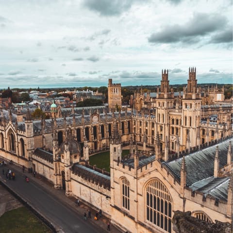 Walk into the centre of Oxford in a little under a quarter of an hour