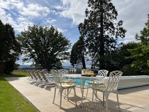 Lofty Manor image 12