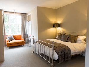 Lofty Manor image 10