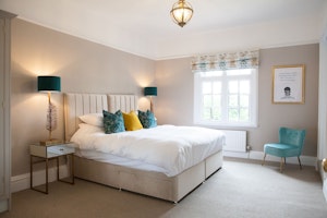 Lofty Manor image 9