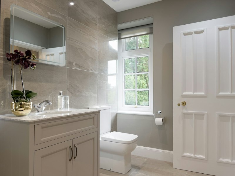 Lofty Manor additional image