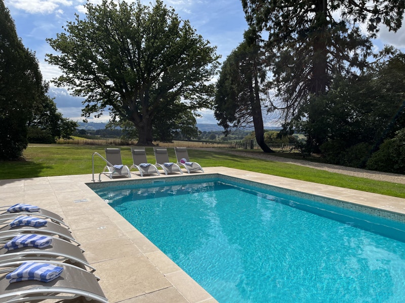 Lofty Manor additional image