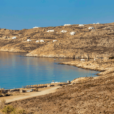 Explore the beaches of Agios Stefanos 