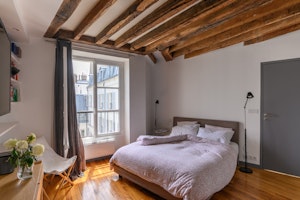Les Deux Anglaises image 9