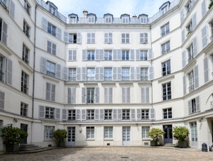 Les Deux Anglaises image 7