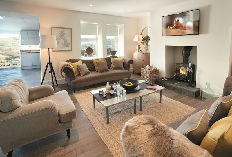 Charm of the Glen main image
