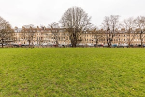 Green Park Life image 4