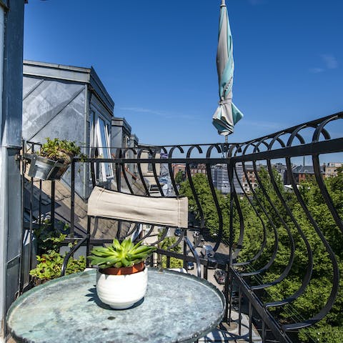 The cosy balcony for two