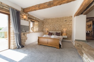 The Rustic Barnhouse image 8