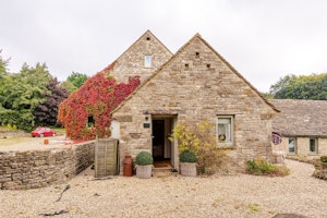 The Rustic Barnhouse image 5