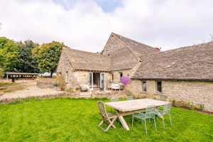 The Rustic Barnhouse image 4