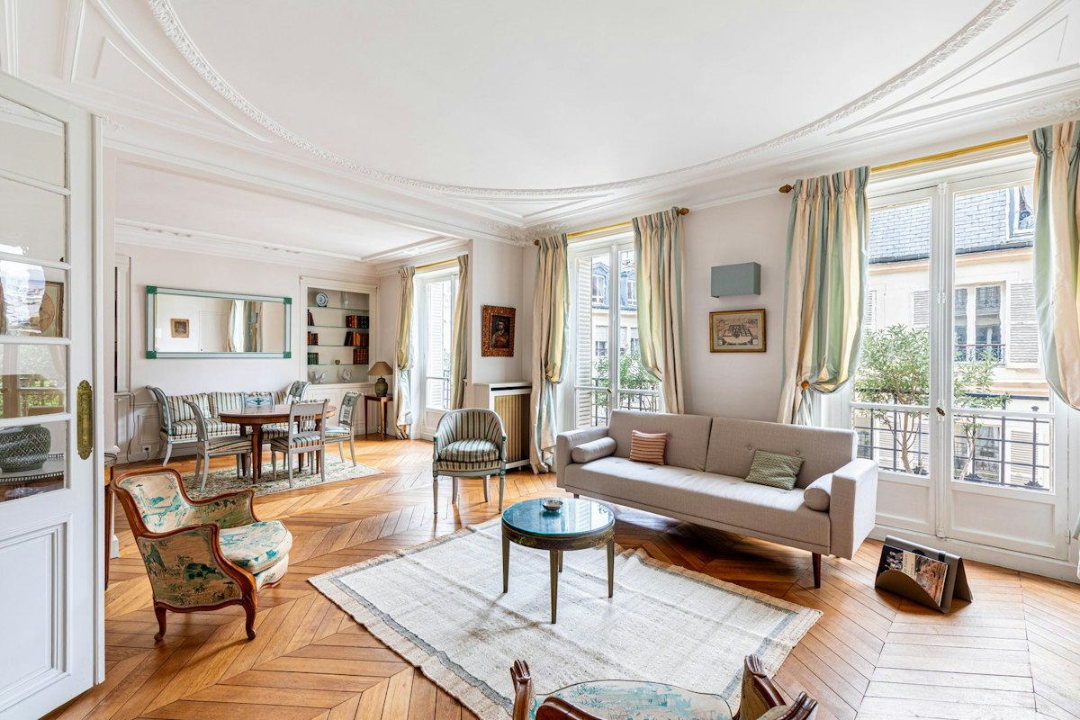 The Parisian Grace, Ile-de-France