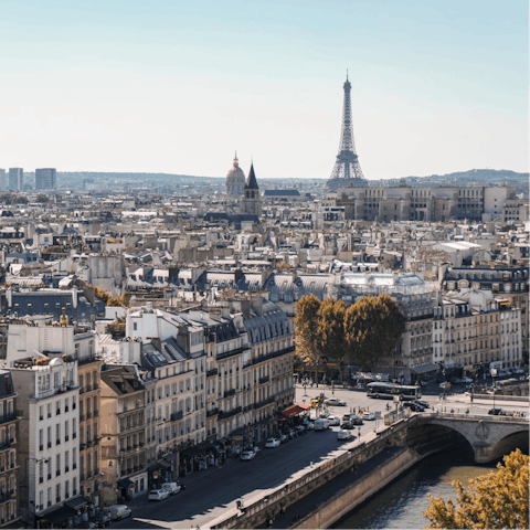 Discover this corner of the 10th arrondissement with its world cuisine