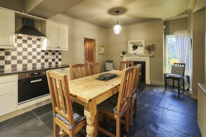 A Cosy Outlook image 14