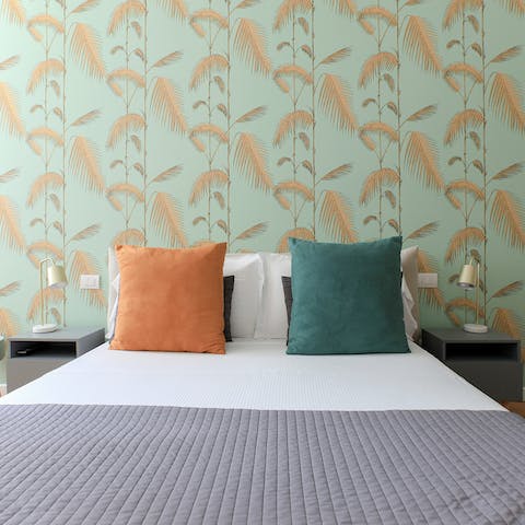 The printed bedroom wallpaper