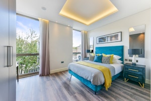 The Teal Retreat image 3