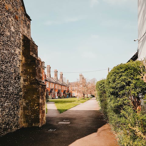 Appreciate the stunning Regency and Elizabethan architecture in nearby Winchester, a fifteen-minute drive away