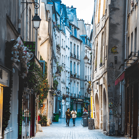 Explore the indie shops, art galleries and coffee houses in the trendy Marais district on your doorstep