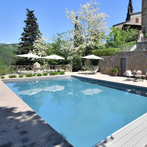 Go for a dip in the swimming pool before heading out to discover the local wineries 