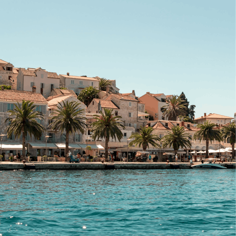 Discover the stylish restaurants and boutiques in Hvar Town