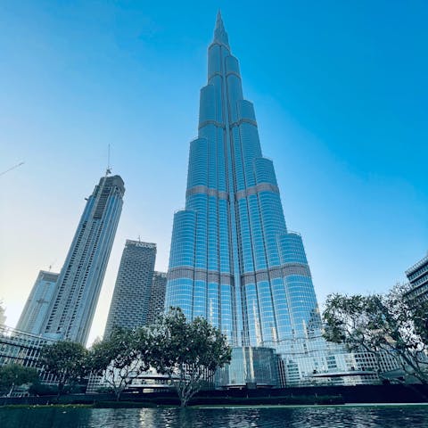 Discover Dubai on the city's famous Sheikh Zayed Road