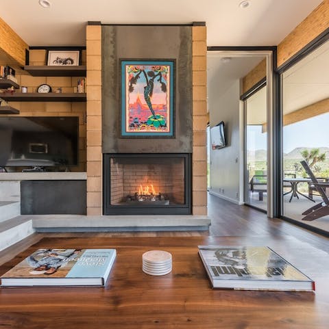 Cosy up around the fire when the evening desert air turns chilly