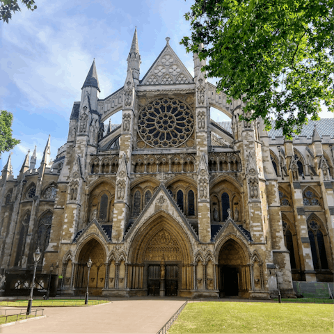 Walk to Westminster Abbey, one of the UK's most notable religious buildings, in just five minutes