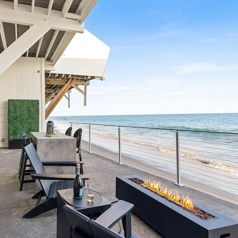 Admire the views of the Pacific Ocean from the shared deck