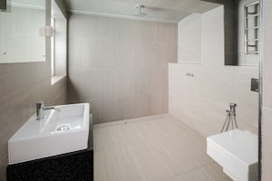 The Lorette image 12