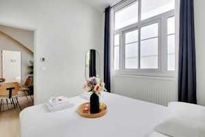 Parisian Pace image 3