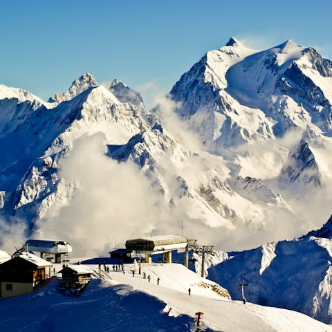 Access 370-miles of pristine pistes that make up Les Trois Vallées – the largest skiable area in the world
