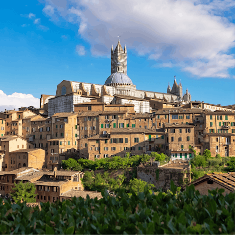 Head into Siena for the afternoon – you’ll be there in less than an hour
