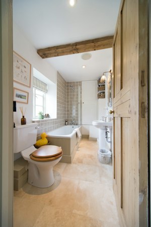 Charmed by the Cotswolds image 8